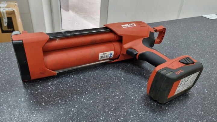 АККУМУЛЯТОРНЫЙ ДОЗАТОР HILTI HDE 500-A12 + 3X АКБ + ЗАРЯДНОЕ УСТРОЙСТВО, фото 2