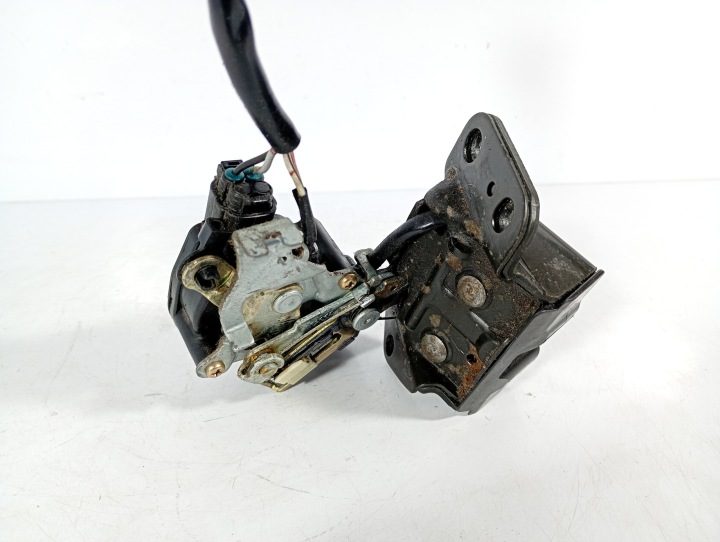 TOYOTA Corolla E12 01-07 ЗАМОК КРЫШКИ БАГАЖНИКА ЗАДНИЙ OE 1015283000, фото 4