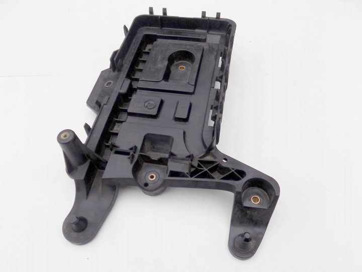 Площадка аккумулятора VW Scirocco III A3 8P Golf VI Tiguan I 1K0915333H, фото 5