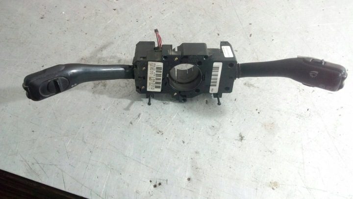 ПОДРУЛЕВОЙ ПЕРЕКЛЮЧАТЕЛЬ 4BO953503H SKODA FABIA I, фото 1