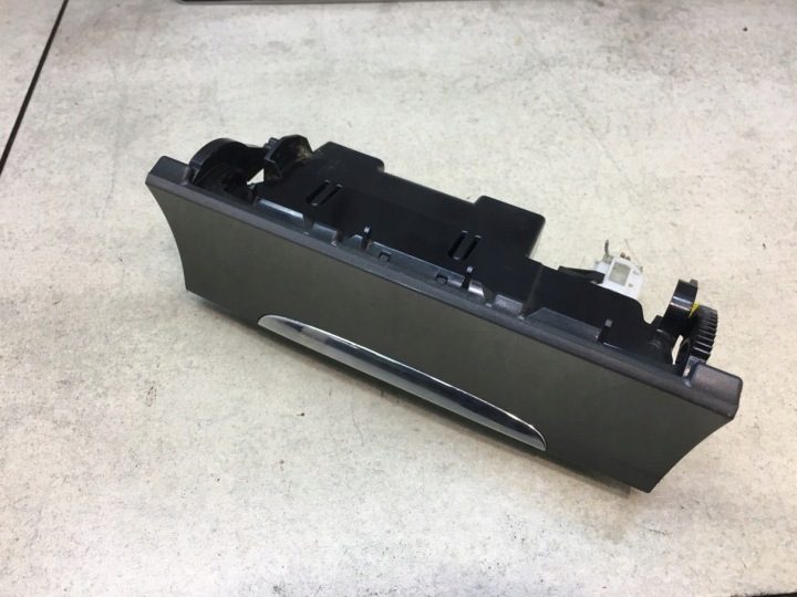 ПЕПЕЛЬНИЦА VW PASSAT B6 3C0863284G, фото 1