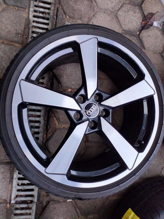 Колеса Летние Audi OE AUDI SPORT TT RS 8S RS 9.0" x 20" 5x112 ET 52, фото 1