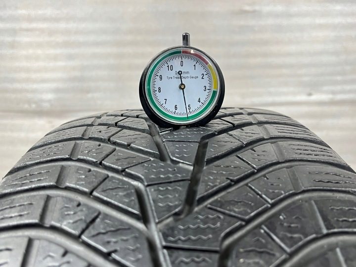 2× Шина зимняя Yokohama BluEarth Winter V905 235/60R18 107 H сцепление на снегу (3PMSF), фото 2