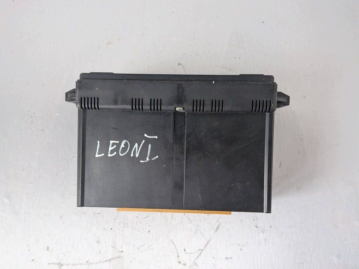 Блок управления климатом Seat Leon I 8L0820043D Европа, фото 5