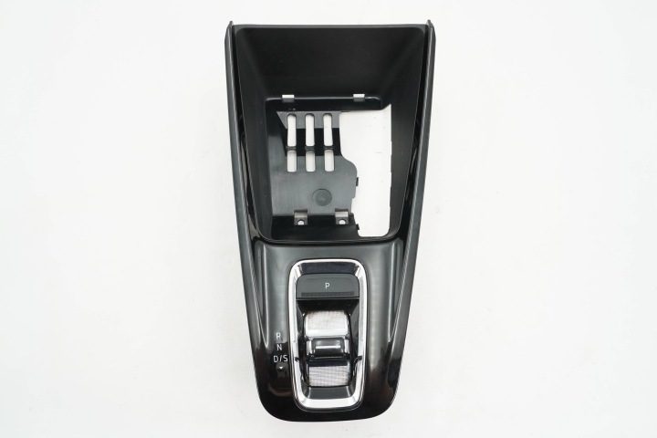 ПАНЕЛЬ ПЕРЕКЛЮЧЕНИЯ ПЕРЕДАЧ SKODA OCTAVIA MK4 5E4713203BK, фото 1