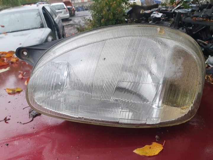 Фонарь задний ПРАВЫЙ 5d 4d Opel Corsa B 2001 г., фото 3