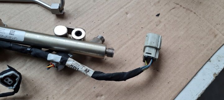 MUSTANG VI РЕСТАЙЛИНГ GT МОЛДИНГ ТОПЛИВА ТОПЛИВНЫЙ МОЛДИНГА 2X 5.0 V8, фото 3