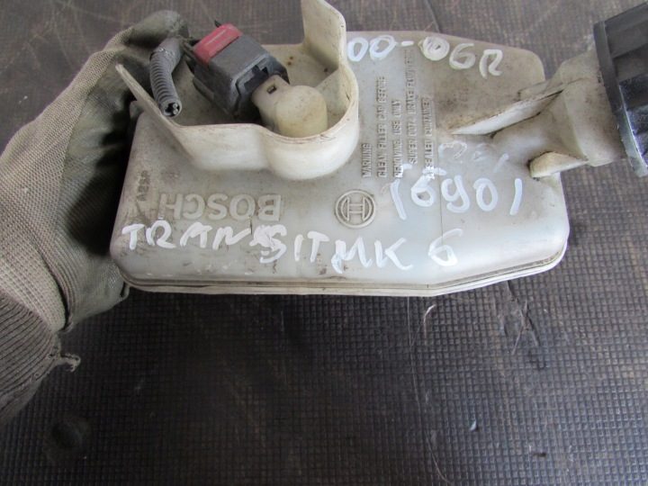 Бачок тормозной жидкости Ford Transit IV 00-06R., фото 3
