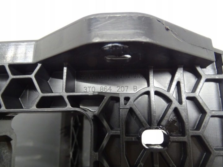 ПОДЛОКОТНИК СРЕДНИЙ ТОННЕЛЯ ЧЕРНЫЙ КОЖА SKODA SUPERB II 3T0864207B, фото 4