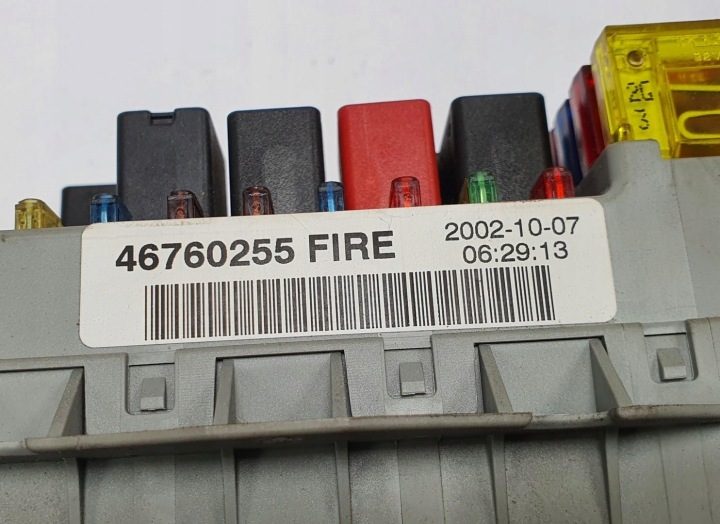 Блок предохранителей Fiat Punto II 46760255 46520429, фото 3