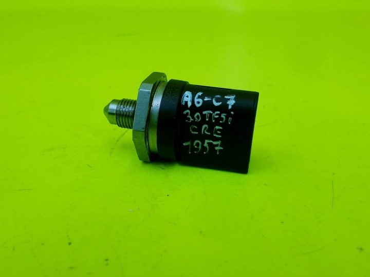 ДАТЧИК ДАВЛЕНИЯ ТОПЛИВА A6 C7 A7 Q5 A8 S4 B8 Q7 3.0TFSI CRE 06J906051F, фото 1