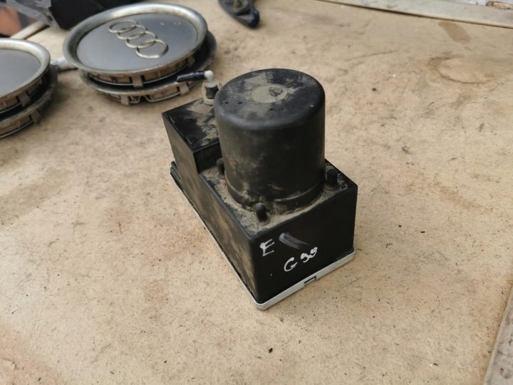 Насос центрального замка Audi A3 8L A4 B5 8L0862257E G98, фото 1
