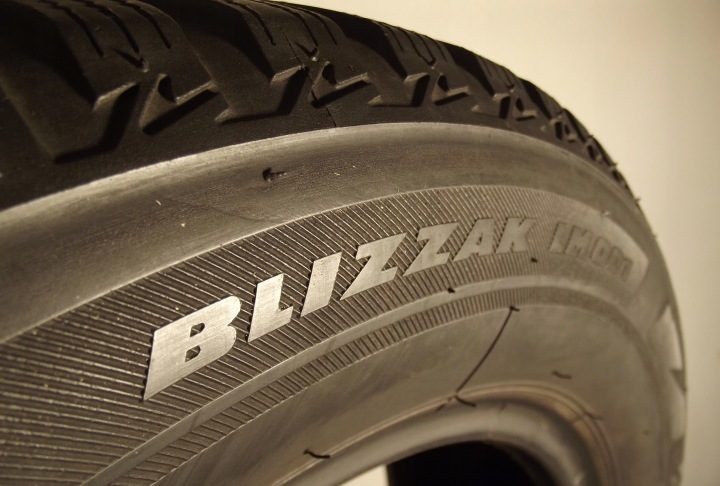 Шина зимняя Bridgestone Blizzak LM001 185/65R15 88 т сцепление на снегу (3PMSF), защита диска, фото 7