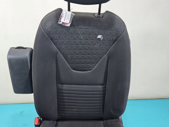 Сиденье левое переднее водителя Renault Clio IV 12-16 EU 5D, фото 3