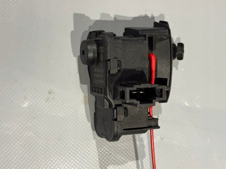 ПРИВОД ЛЮЧКА ГОРЛОВИНЫ БЕНЗОБАКА AUDI A3 8P A4 B8 A5 8T 8K0862153H, фото 1
