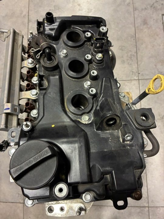 Корпус крышка клапанная крышка Yaris III 1.0 1KR Aygo II 11210-0Q030, фото 1