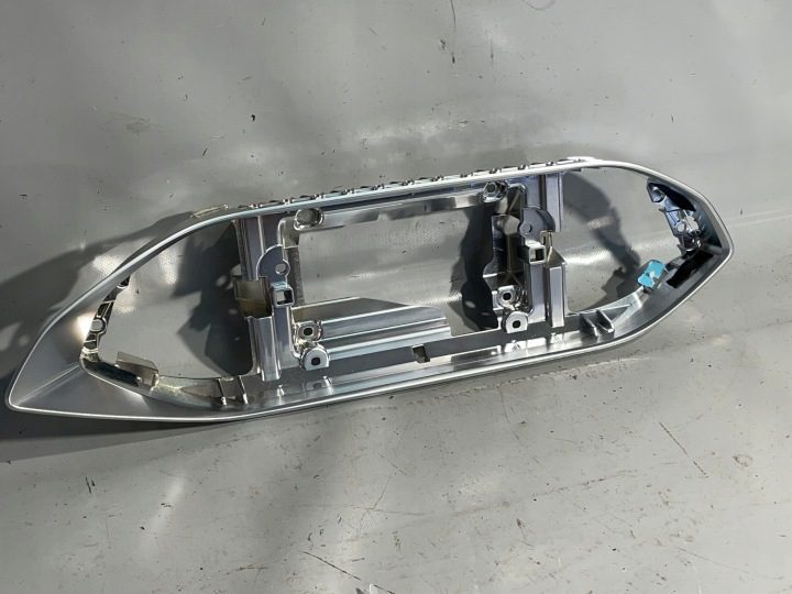 РАМКА НАВИГАЦИИ ДЕКОР ХРОМ PEUGEOT 308 T9 98075499VV, фото 1