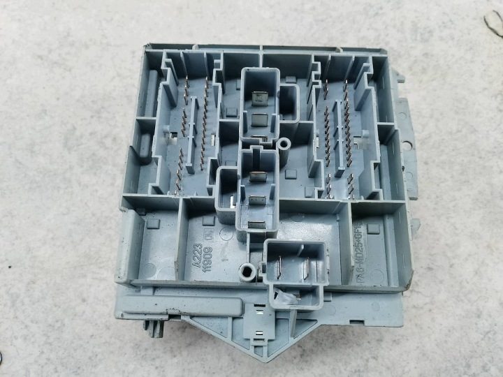 Блок предохранителей внутренний Fiat Bravo II 51832042 2.0 JTD, фото 9
