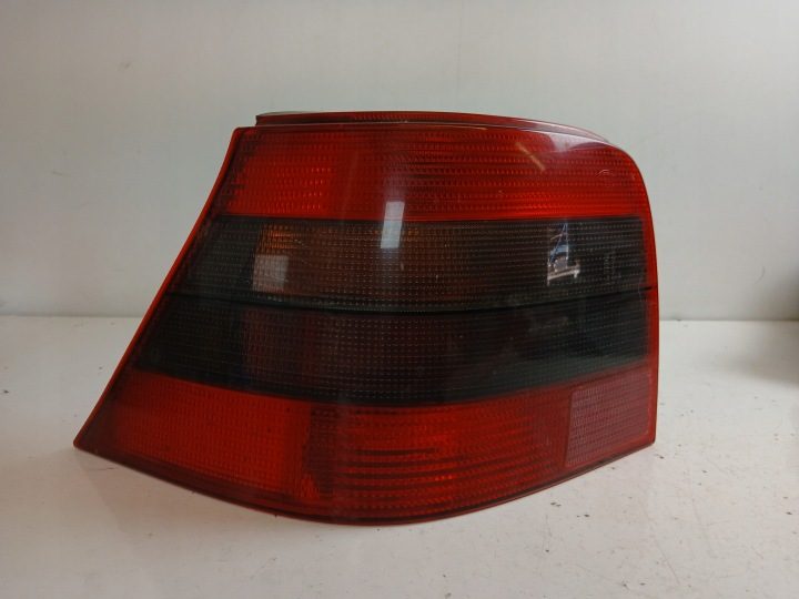 VW Golf IV хэтчбек фонарь левый задний темный, фото 3