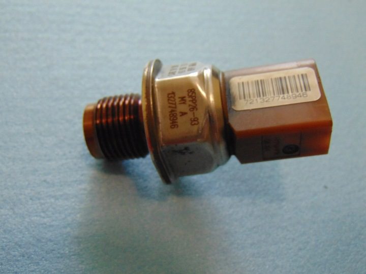 Датчик давления топлива Volkswagen OE Дизель 03L906054, фото 4