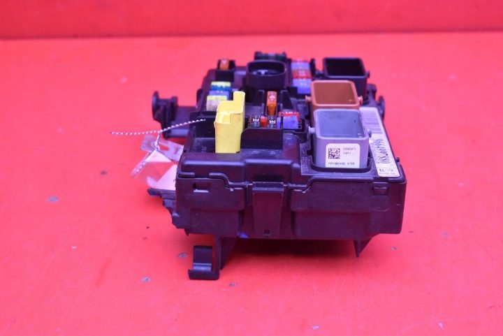 БЛОК ПРЕДОХРАНИТЕЛЕЙ BSM 9664997880 CITROEN C3 I 1.4 8V 73 Л.С. РЕСТАЙЛИНГ 05-09, фото 11