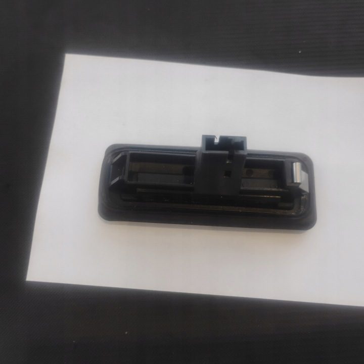 РУЧКА КОНЦЕВИК КРЫШКИ БАГАЖНИКА SKODA OCTAVIA III ЛИФТБЕК 5E0827566, фото 3