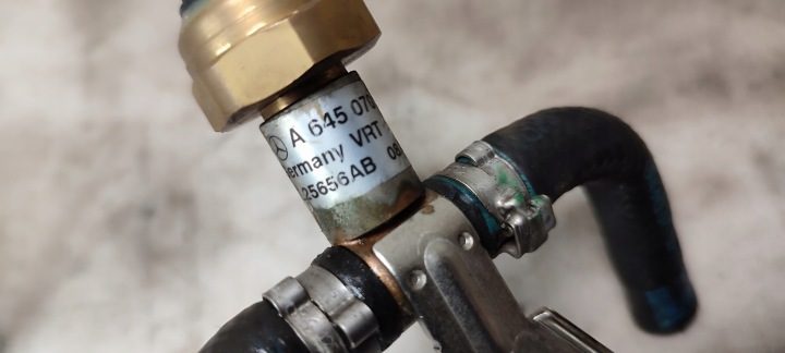 Mercedes W246 W176 W117 13 г. 1,8 CDI датчик давления топлива A6450700081, фото 4