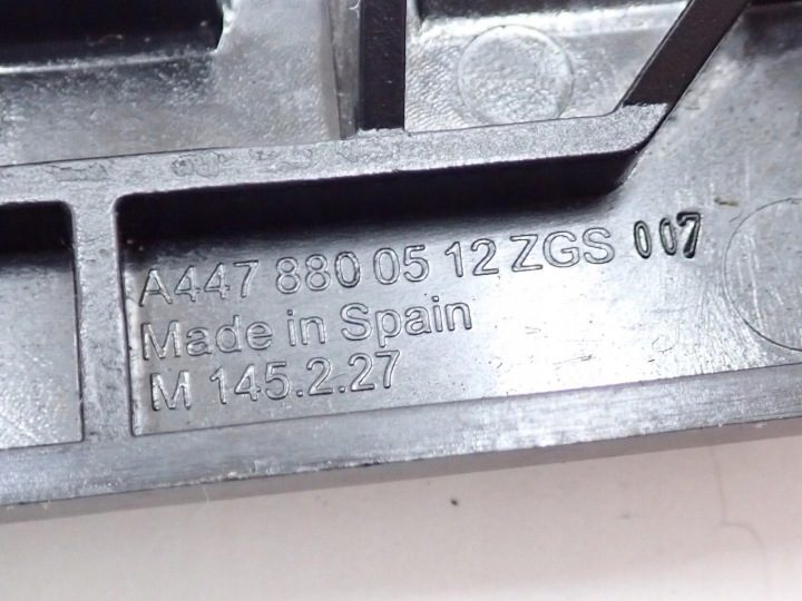 Направляющая крепление бампера правое заднее A4478800512 Mercedes Vito III W447 25 г., фото 3