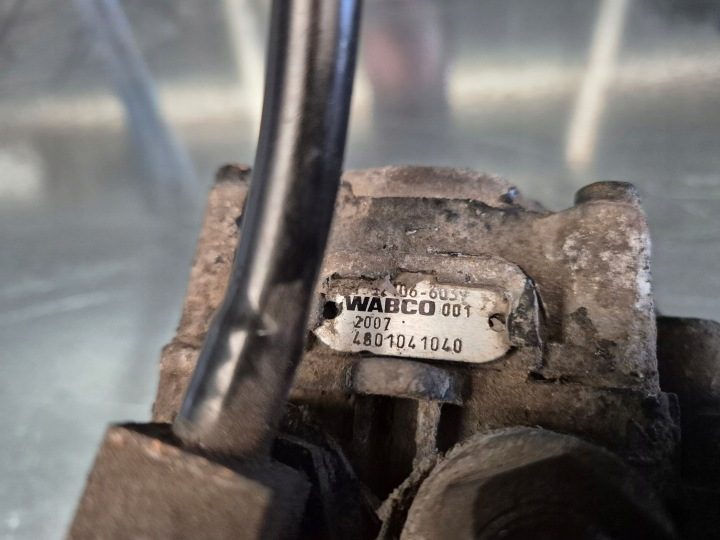 КЛАПАН МОДУЛЯТОР ТОРМОЗНОЙ EBS ЗАДНИЙ MAN TGL TGM 81521066039, фото 3