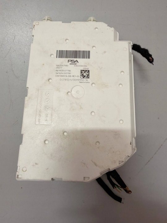 Блок предохранителей Peugeot 308 III T10 9842267980, фото 2