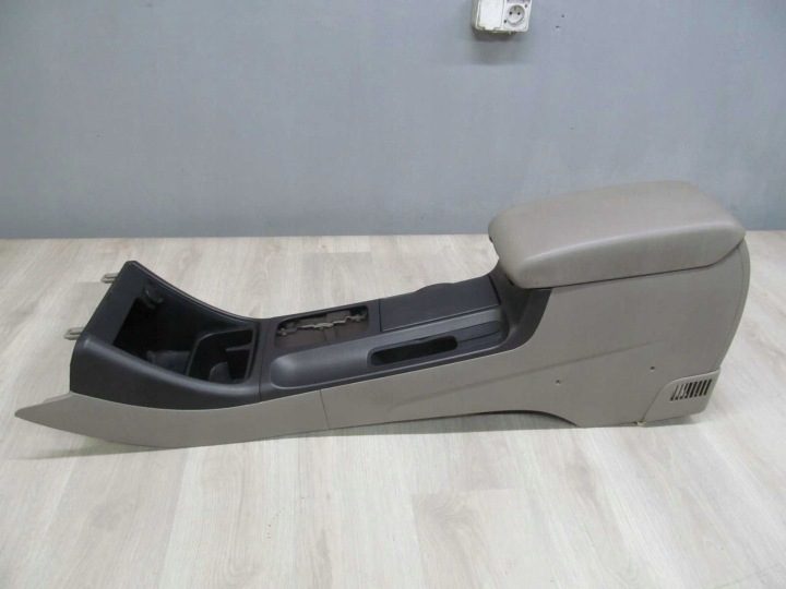 TOYOTA CAMRY VI 01-06 ЦЕНТРАЛЬНЫЙ ТОННЕЛЬ БАРДАЧОК ПОДЛОКОТНИК 58912-AA020, фото 1
