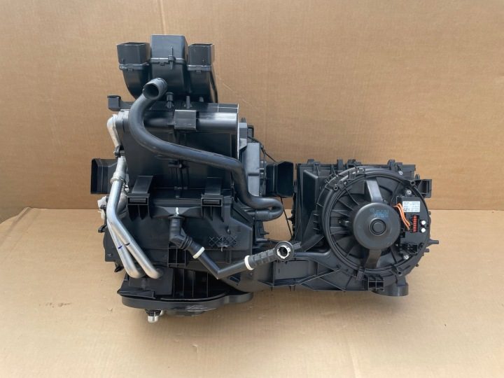 ОТОПИТЕЛЬ VW AUDI SKODA ОРИГИНАЛ КОМПЛ. ИДЕАЛ КАК НОВЫЙ 5Q1820002AF, фото 1