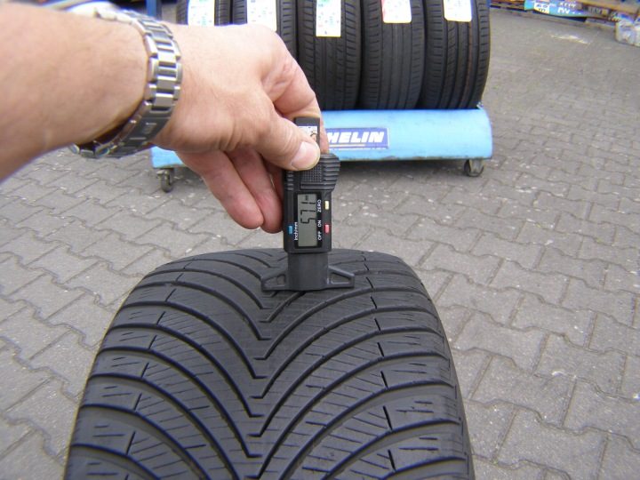 Шина всесезонная Kumho Solus 4S HA32 225/40R18 92 Y сцепление на снегу (3PMSF), усилитель (XL), фото 6