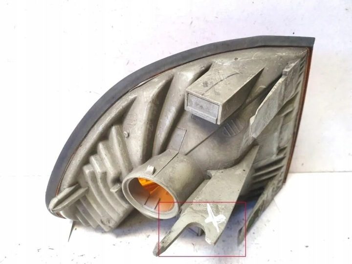 Передняя левая фара поворотника BMW 7 (E38) 63138352135 1996, фото 3