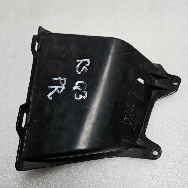Воздуховод Audi Q3 RS правый 8U0807152E, фото 2