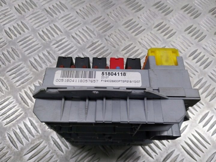 Блок предохранителей Fiat Croma II 1.9 JTD 51804118, фото 3