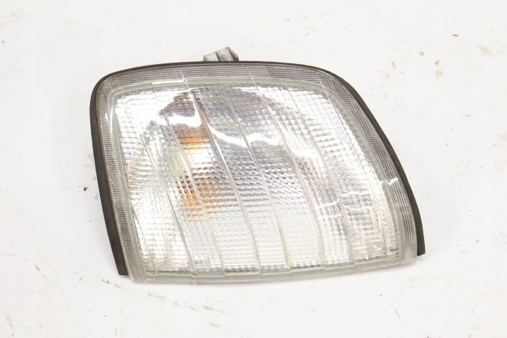 Mercedes E W124 поворотник левый, фото 1