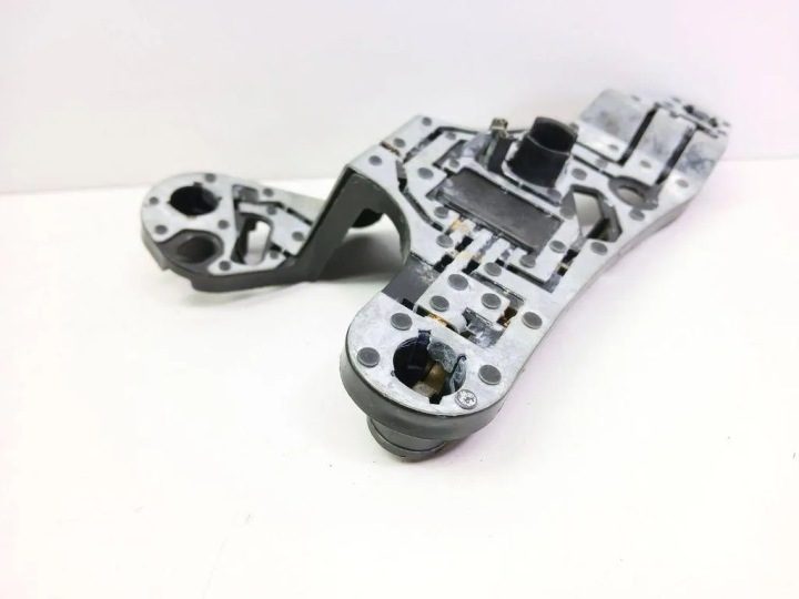 Контакты заднего фонаря TOYOTA AVENSIS (_T25_) 89028786 2.2L дизель 110 кВт 2005, фото 4