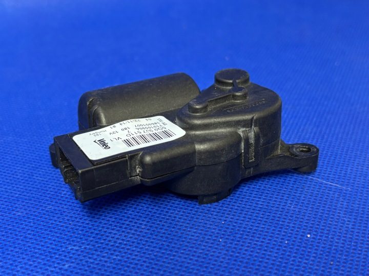 МОТОРЧИК ЗАСЛОНОК ОБДУВА ПЕЧКИ AUDI VW SEAT SKODA ОРИГИНАЛ 5Q0907511D, фото 4
