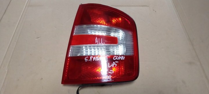 SKODA FABIA I УНИВЕРСАЛ РЕСТАЙЛИНГ 04-07 ФОНАРЬ ЗАДНИЙ ПРАВЫЙ, фото 1