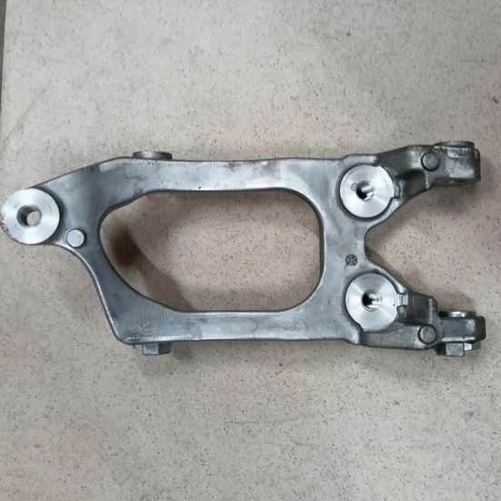 Кронштейн генератора JEEP WRANGLER JL 18+ 2.0 5281576AB, фото 1