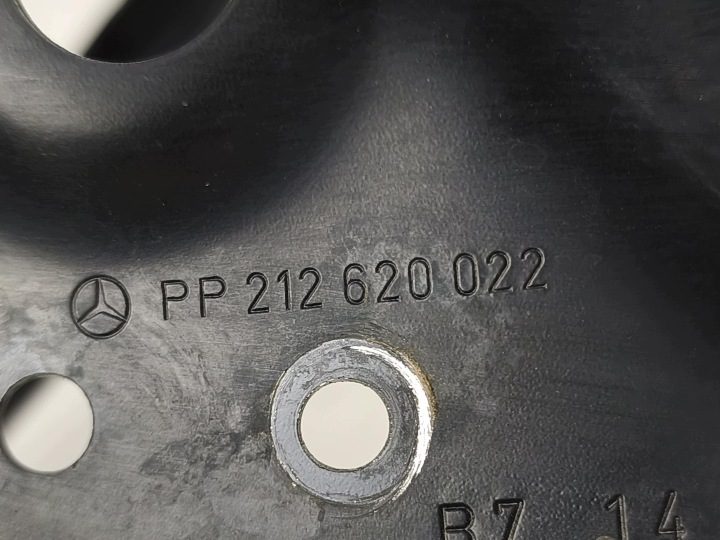Кронштейн фары Кронштейн фары Правый Передний Mercedes W212, фото 4