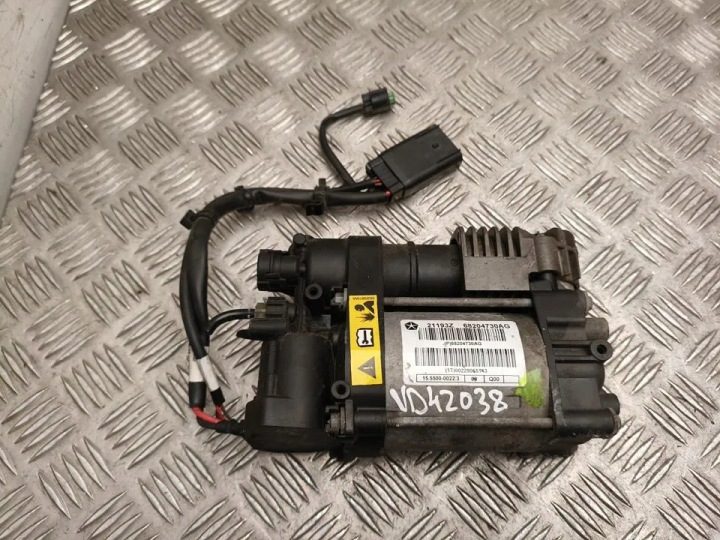 Компрессор пневмоподвески JEEP GRAND CHEROKEE IV (WK, WK2) 68204730AG дизель, фото 1
