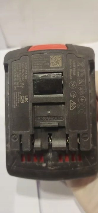Фара аккумуляторная budowlany LED Bosch GLI 18V-2200 C корпус, фото 7