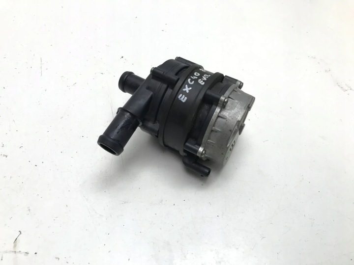 VOLVO XC40 RECHARGE ЭЛЕКТРО 2022 ДОПОЛНИТЕЛЬНЫЙ ЦИРКУЛЯЦИОННЫЙ НАСОС ВОДЫ 32135208, фото 1