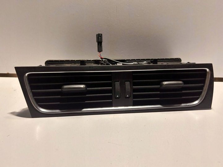 Audi A4 S4 B8 8K 2010 8T1 820 951 C Решетки обдува торпедо, фото 2