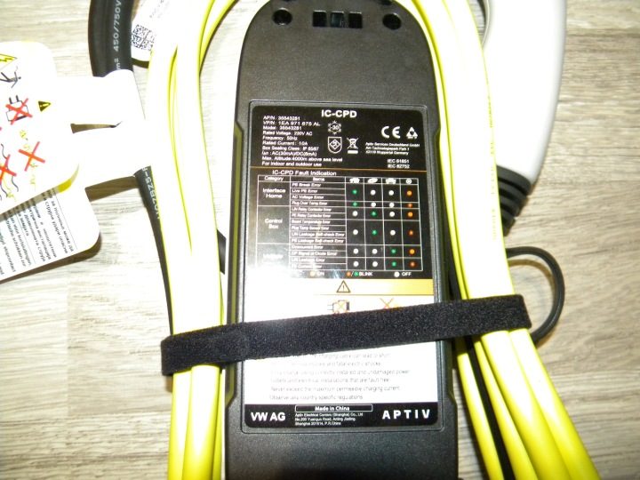 КАК НОВОЕ ЗАРЯДНОЕ УСТРОЙСТВО ФУТЛЯР БЛОК ПИТАНИЯ VW ID.3 ID.4. ID.5 ID.BUZZ ОРИГИНАЛ FV, фото 3