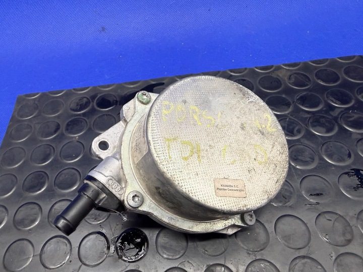 ВАКУУМНЫЙ НАСОС 059145100J AUDI A6 C6 Q7 TOUAREG VAG ОРИГИНАЛ, фото 1