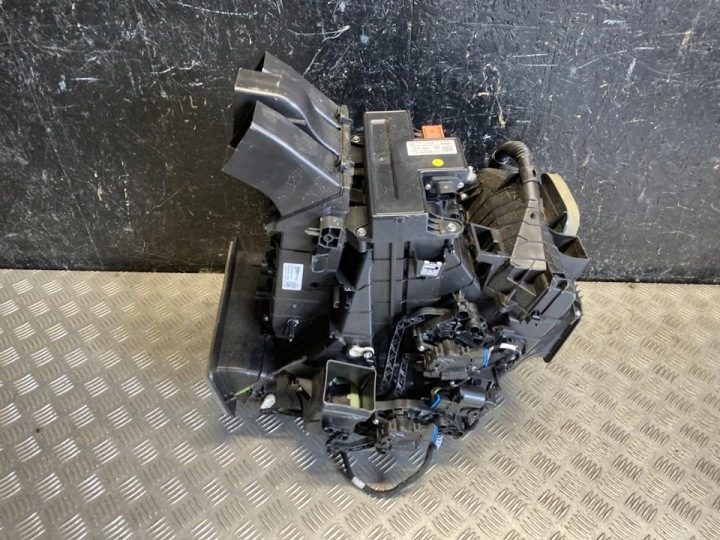 Корпус вентилятора Volkswagen ID.3 2024 1EA820351BH, фото 1