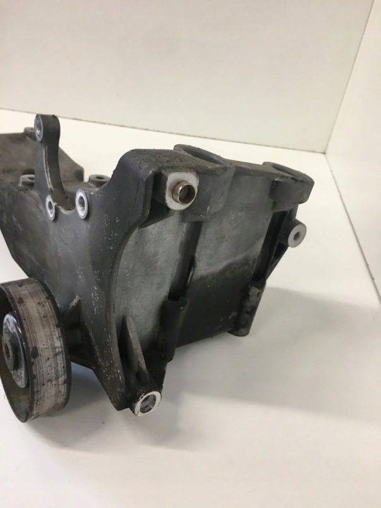 КРОНШТЕЙН ГЕНЕРАТОРА AUDI A4 B6 2.0 FSI 06B903143L, фото 7